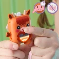 Zawieszka na plecak Elektroniczne Zwierzątko Interaktywne Cowbert Brelok